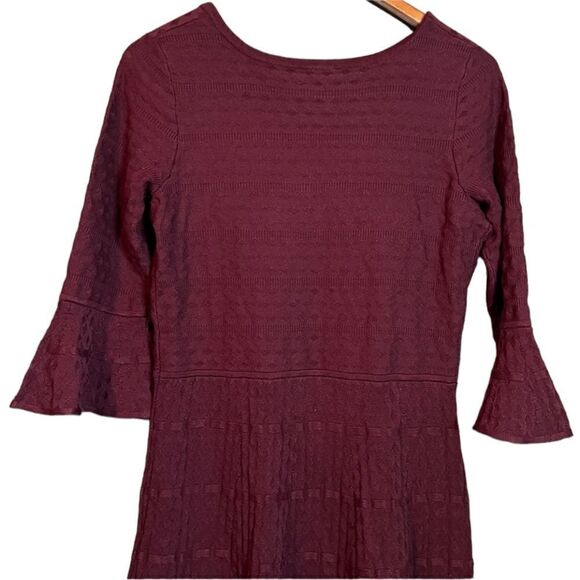 NWT! Gabby Skye v neck knitted maroon dress - Picture 9 of 12